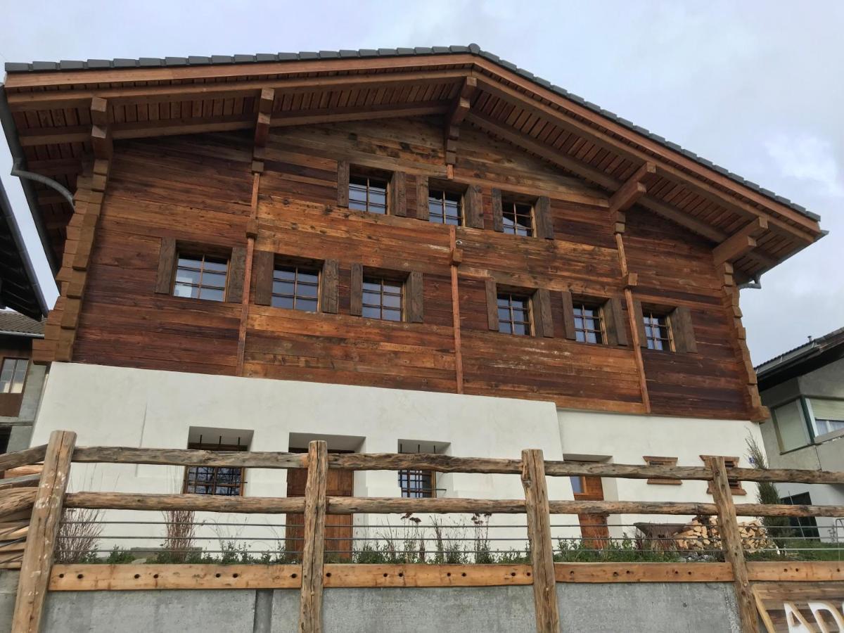 Apartment Chez « Adele » *